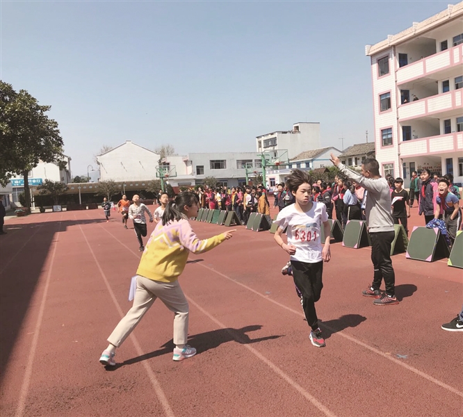 萧王庙中心小学首届"迷你马"拉开帷幕