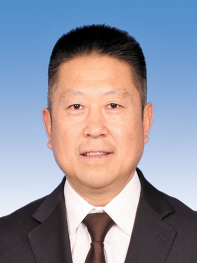 何平  